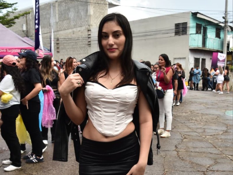 Jackeline Hidalgo compró este outfit justo para el concierto