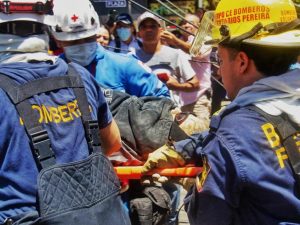 Síndrome de aplastamiento tras ser rescatado de un terremoto, ¿qué es y por qué ocurre?