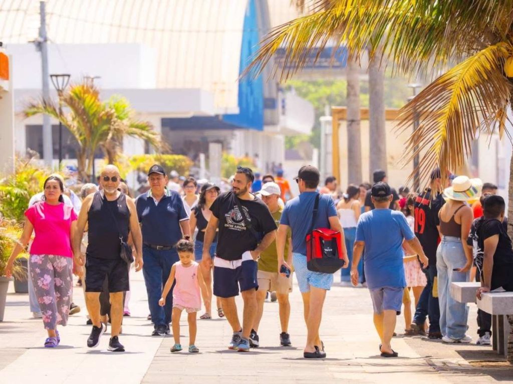El crecimiento del turismo en El Salvador también se refleja en la afluencia de visitantes nacionales y extranjeros al Puerto de La Libertad.