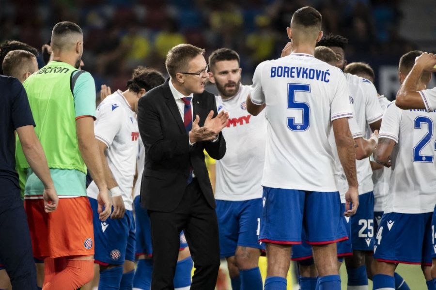 valdas dambrauskas lituania entrenador revelacion futbol europa robbie ruud 03