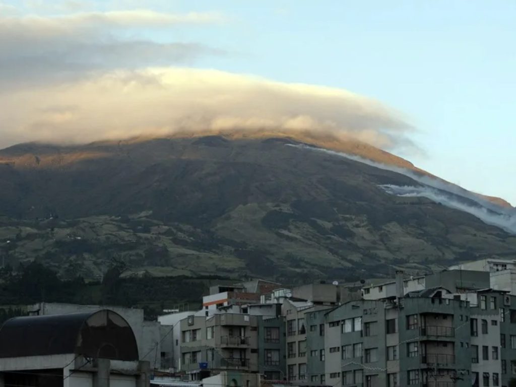 Fotografía de archivo de un volcán en el suroccidente de Colombia.