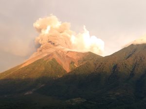 volcan-de-fuego-guatemala-02