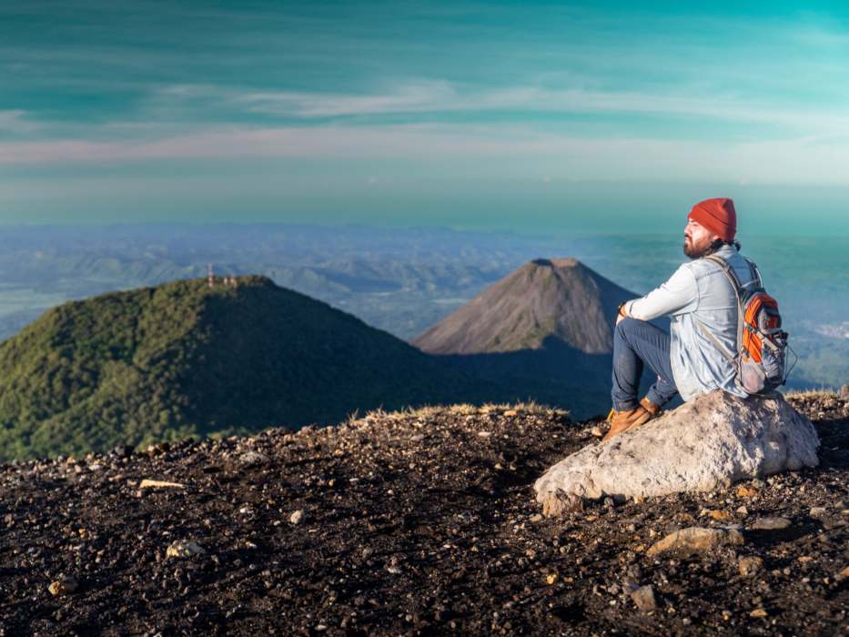 El ingreso al cráter del volcán de Santa Ana debe realizarse únicamente con un guía autorizado.