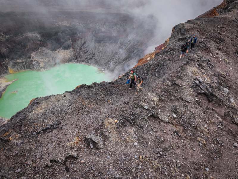 El volcán de Santa Ana es uno de los principales destinos naturales para quienes buscan disfrutar de caminatas y vistas desde las alturas.