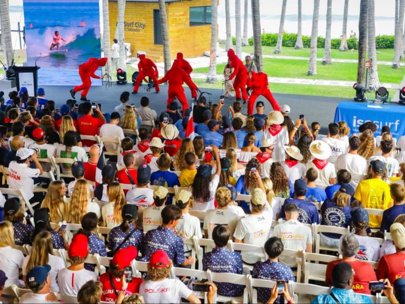 Un total de 428 atletas de 56 países participan en el Mundial Junior de Surf que se disputa en El Salvador hasta el 13 de septiembre.