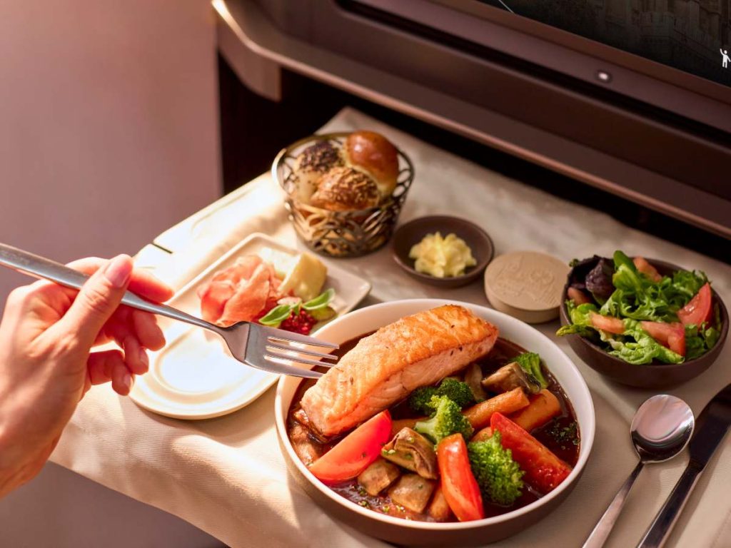 Avianca renovó la propuesta gastronómica de Insignia con menús desarrollados por los chefs Álvaro Clavijo y Rafael Buitrago.