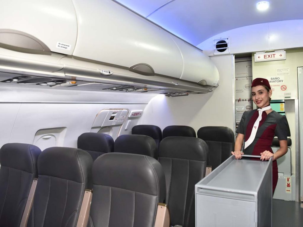 La aviación se ha convertido en una opción profesional para jóvenes que buscan desarrollar su carrera dentro y fuera de El Salvador. Foto/ elsalvador.com Miguel Lémus