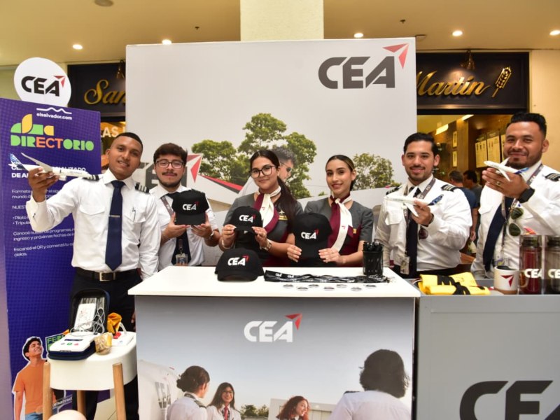 El Centro de Entrenamiento Aeronáutico compartió en su estand información sobre sus opciones de formación vinculadas con la aviación.