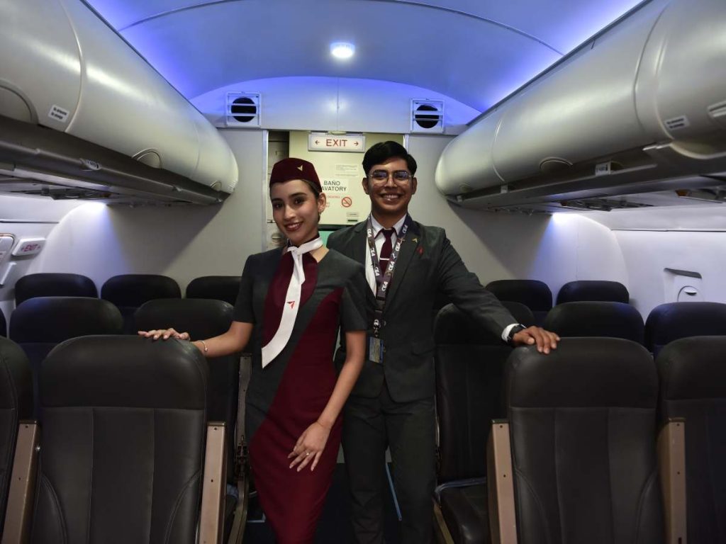 La aviación se ha convertido en una opción profesional para jóvenes que buscan desarrollar su carrera dentro y fuera de El Salvador. Foto/ elsalvador.com Miguel Lémus