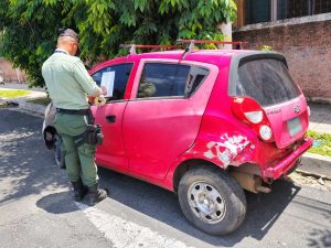 Carros-abandonado-aviso