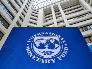 FMI revisará acuerdo con El Salvador, ¿qué significa y qué pasará con los $140 millones?