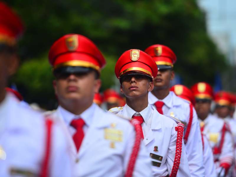 Los estudiantes ensayan de lunes a sábado, incluso durante sus períodos de vacaciones.