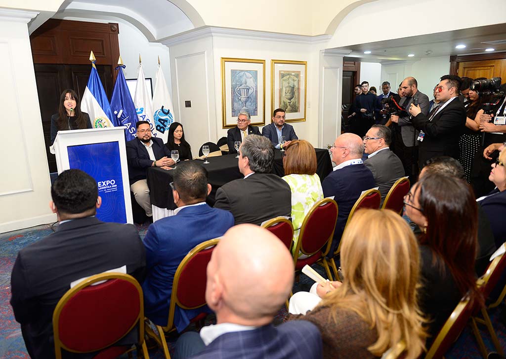 El encuentro reúne a empresas, instituciones y especialistas vinculados con logística, comercio exterior y cadena de suministro. Foto: cortesía