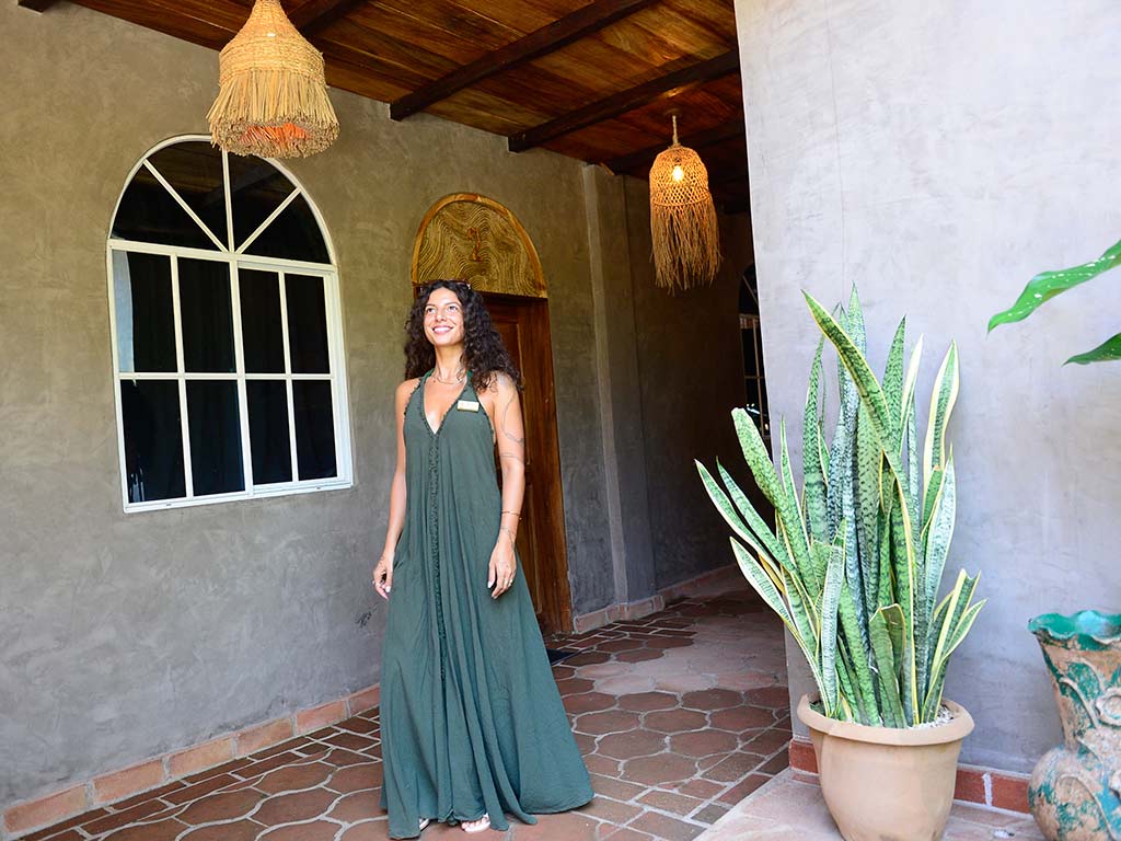 Casona Tunan propone una estadía que combina descanso, gastronomía, bienestar y memoria salvadoreña en el entorno costero de Playa Mizata.