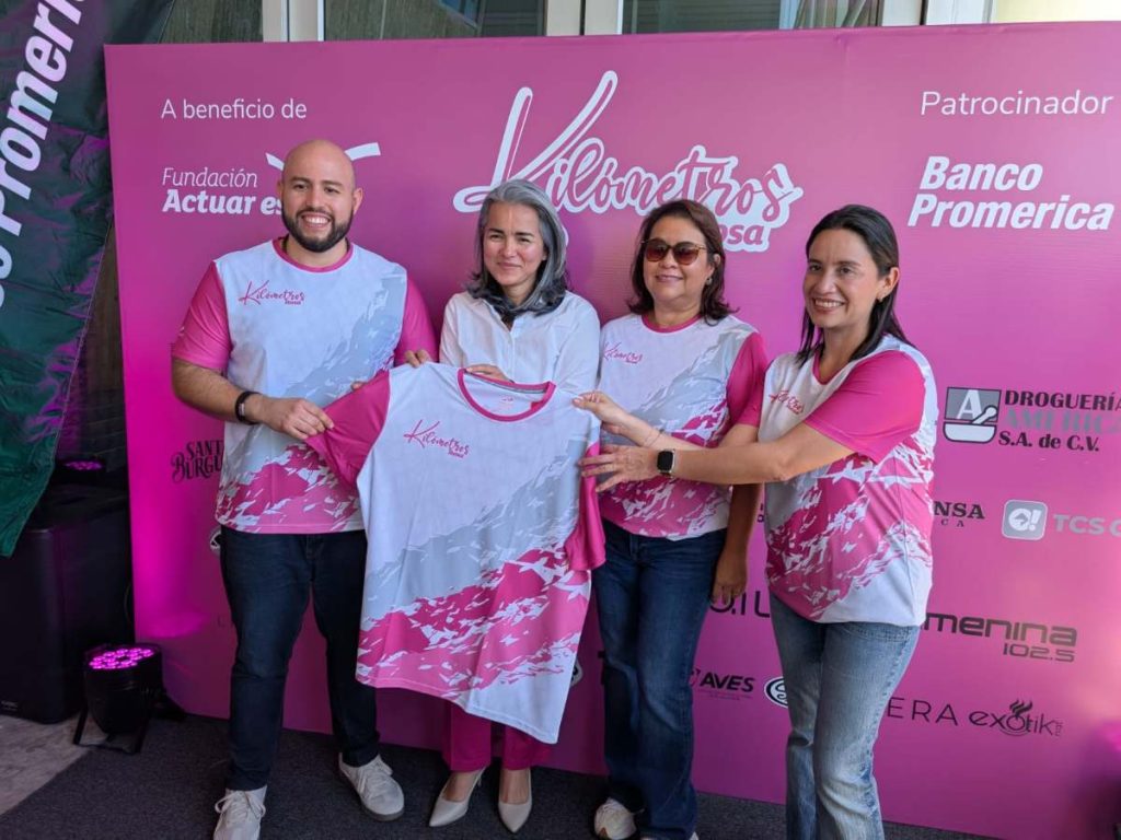 elsalvador.com se suma como aliado de Kilómetros Rosa 2026 para amplificar el mensaje de prevención y detección temprana del cáncer de mama y cérvix entre las familias salvadoreñas. Foto/ Cortesía