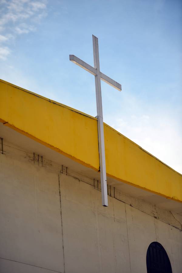 Vista de la estructura moderna de la Iglesia La Merced construida en la década de 1970.