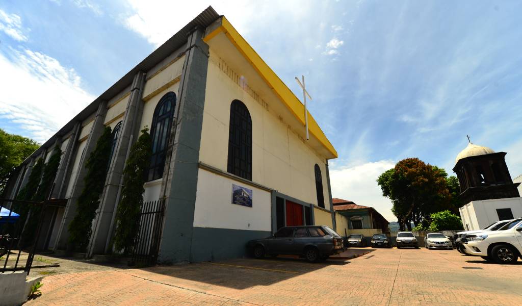 Área histórica donde se erigía el templo colonial original de la Iglesia La Merced en San Salvador.