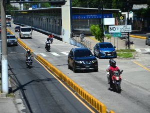 LM- Trabazón- Vehículos- Juan Pablo II- SITRAMSS