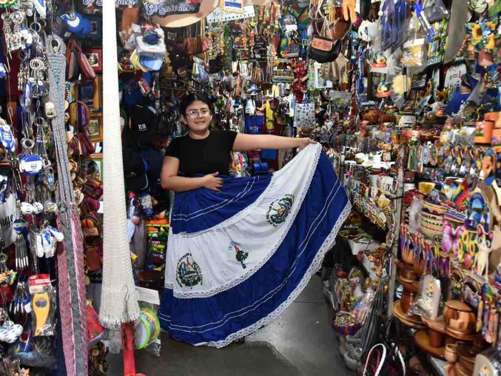 ML oferta trajes para independencia 082