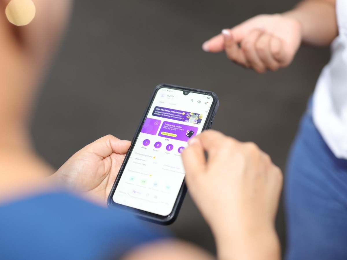 Transporte, comida, suscripciones y compras en línea son algunos de los gastos que podés pagar con una tarjeta digital.