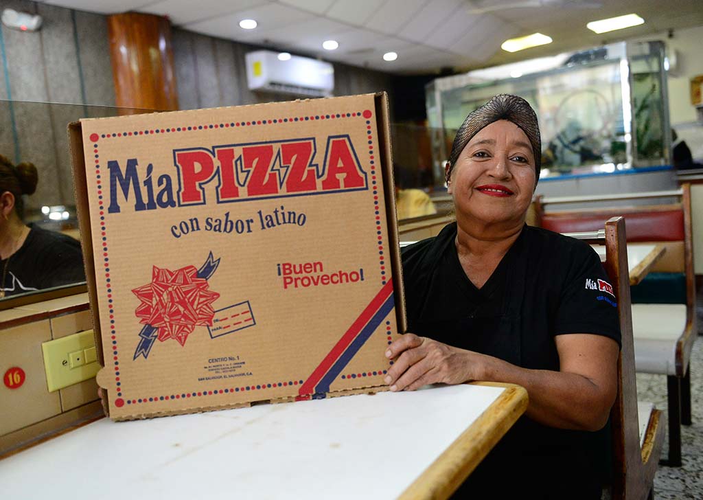 Mía Pizza abrió en 1979 y sus mesas se convirtieron en escenario de reuniones familiares, encuentros entre amigos y citas.