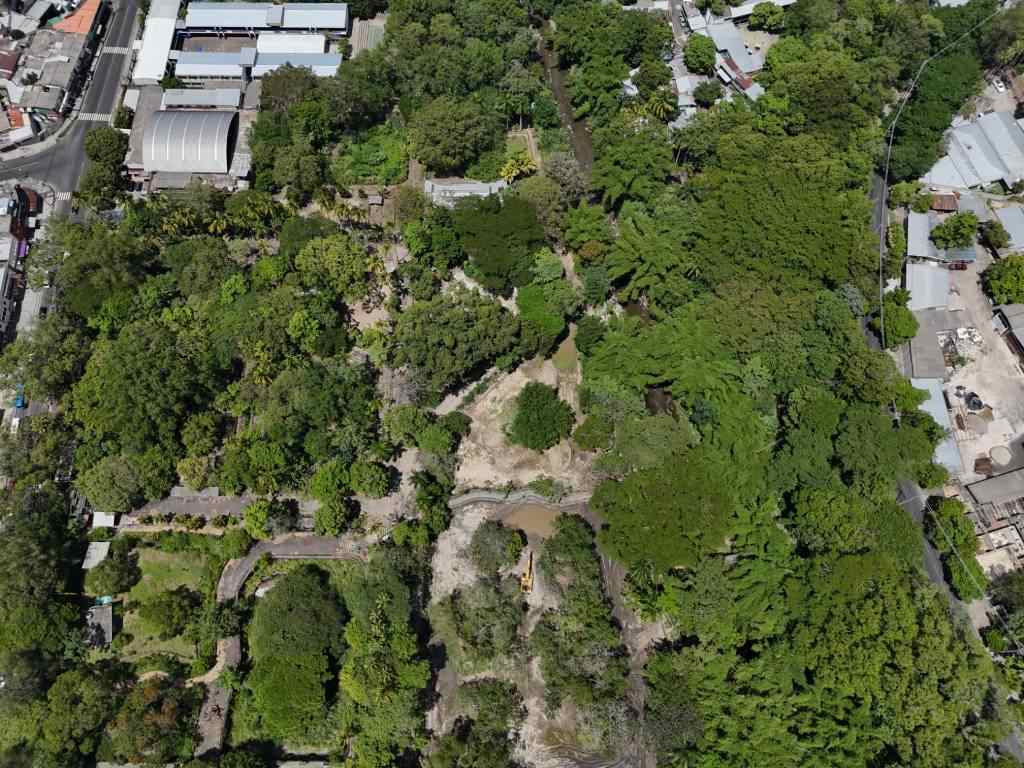 El terreno del Parque Zoológico Nacional abarca una extensión total de 10 manzanas o 7 hectáreas.