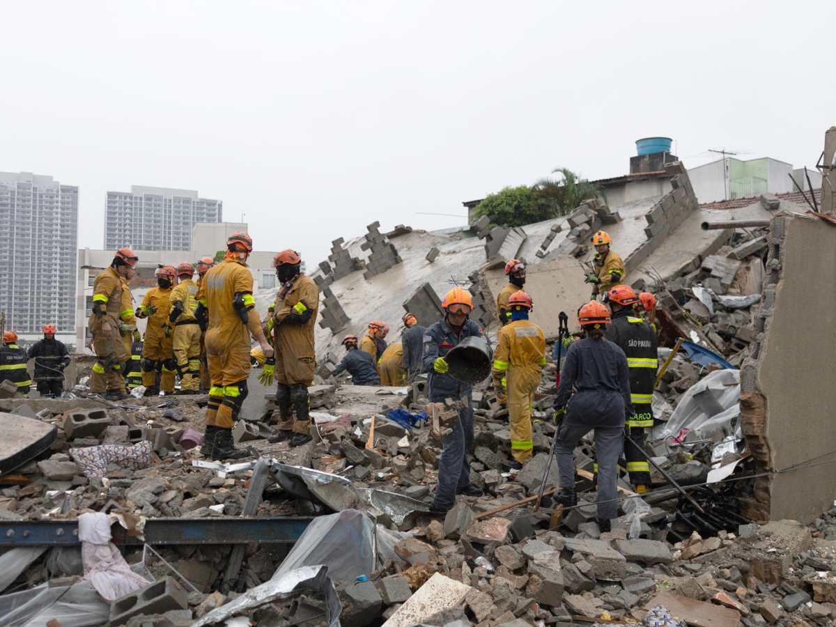 La zona del derrumbe permanece bajo resguardo mientras continúan las tareas de inspección y peritaje en São Paulo.