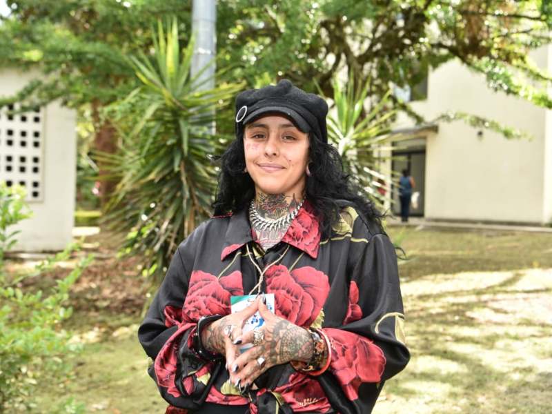 Sara Parra forma parte de Bikes Not Bombs, organización que recolecta bicicletas en Estados Unidos
