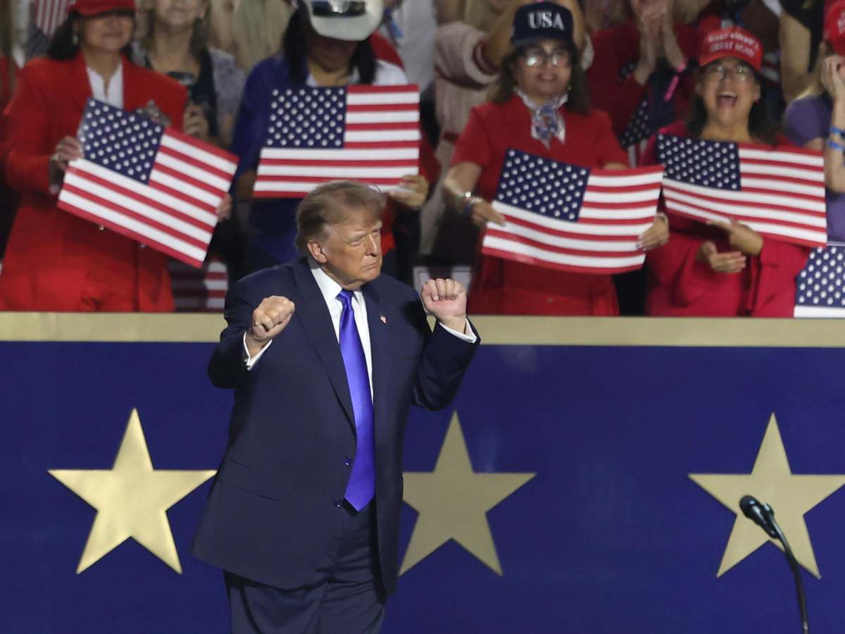 Donald Trump prometió entregar $5,000 a cada adulto estadounidense si los republicanos mantienen el control del Congreso en las elecciones de noviembre.