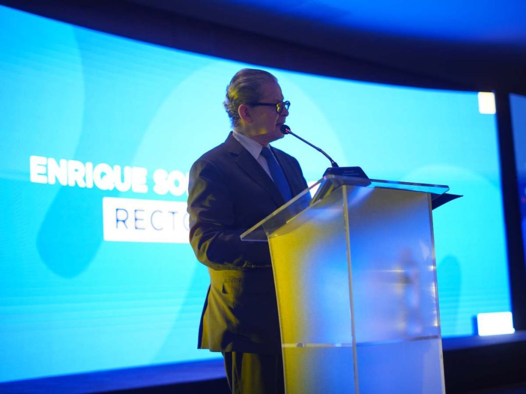 Enrique Sorto Campbell, rector de la UJMD, señaló que la nueva visión define cómo la institución busca responder a un entorno en transformación.