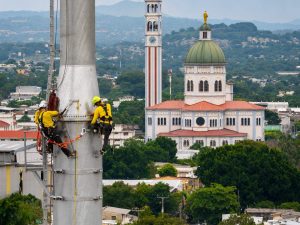 Instalan séptima torre del Aerocable de Mejicanos, esto se sabe del proyecto