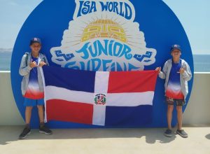 Los BB Surf Brothers aprovechan su paso por El Salvador para entrenar, divertirse y conocer el ambiente de Surf City antes de competir.