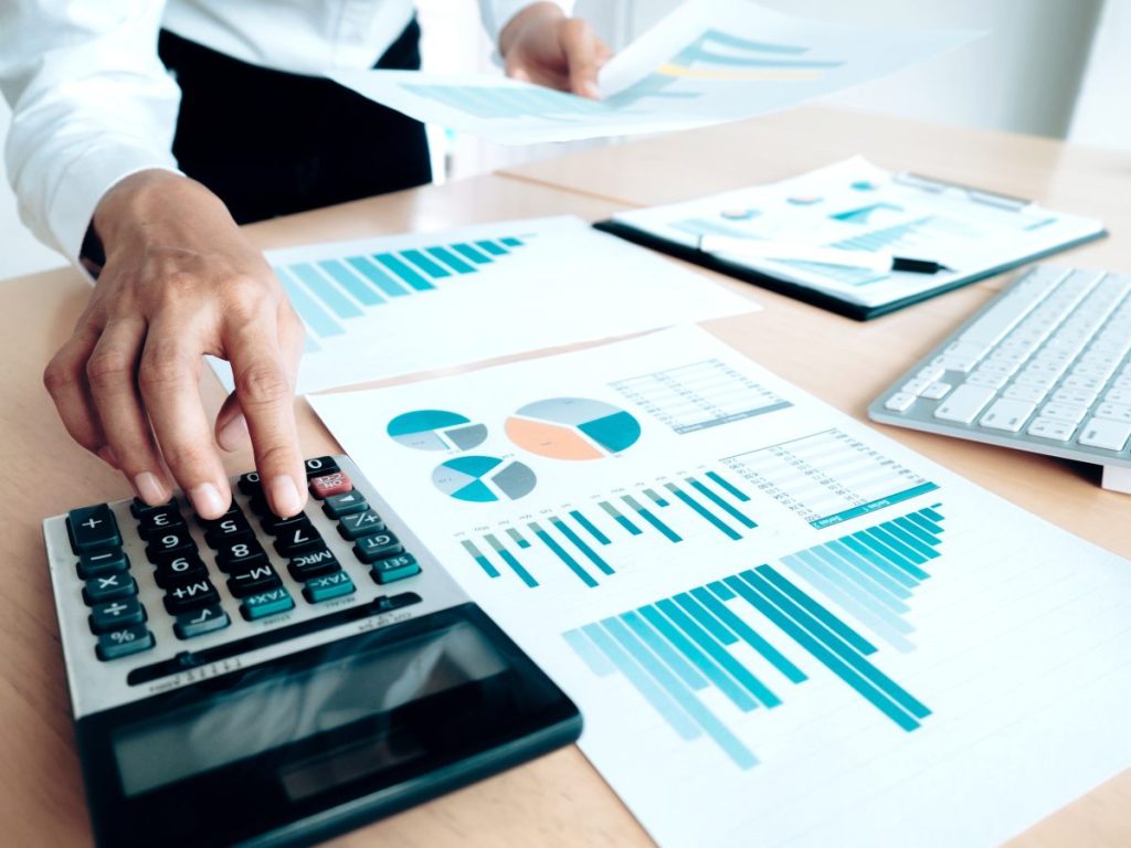 Una mejor calificación de riesgo podría facilitar al país acceso a financiamiento internacional en condiciones más favorables.