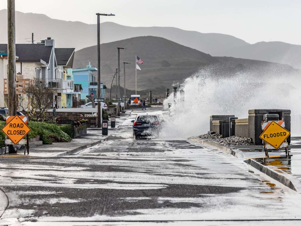 California podría enfrentar un invierno con lluvias y nevadas muy por encima de lo normal debido al fortalecimiento de El Niño.