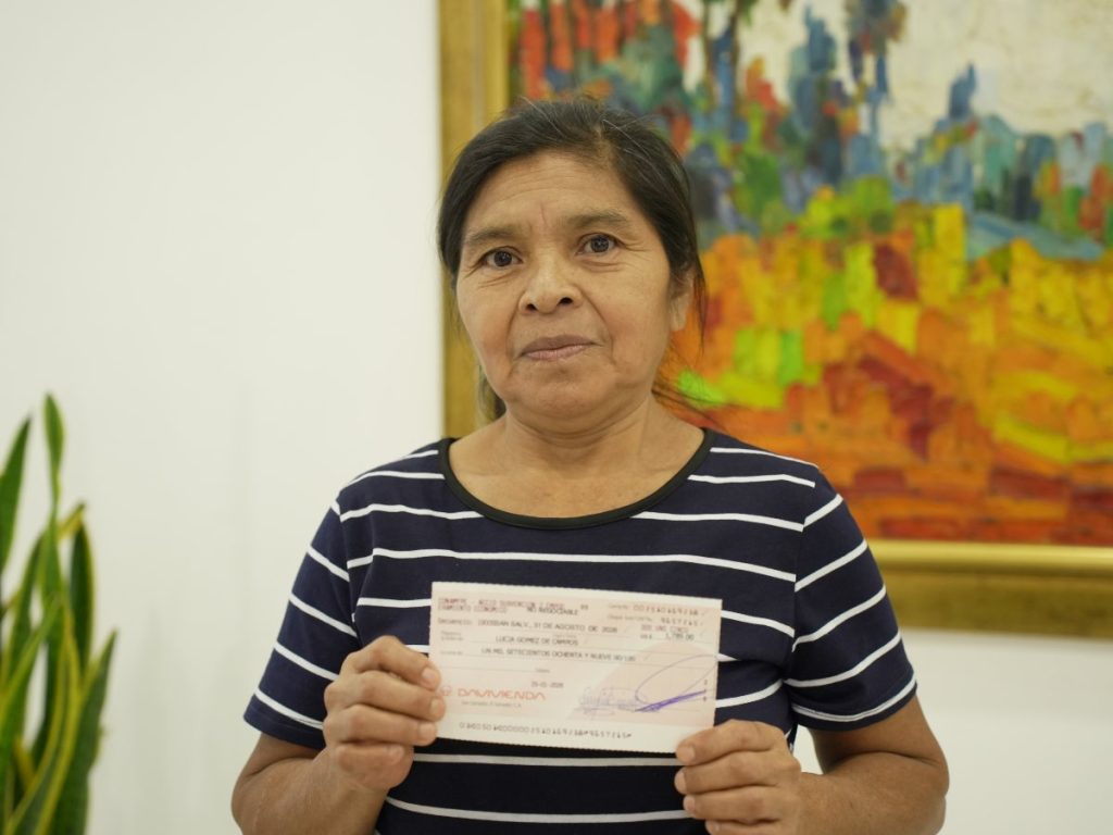 Un total de 178 emprendedoras recibió capital semilla para fortalecer sus negocios. Foto: cortesía