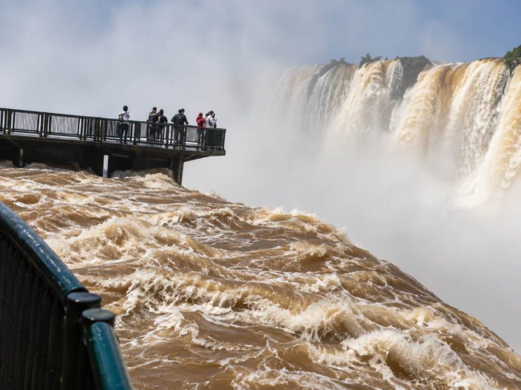 cataratas-iguazu-lluvias-caudal