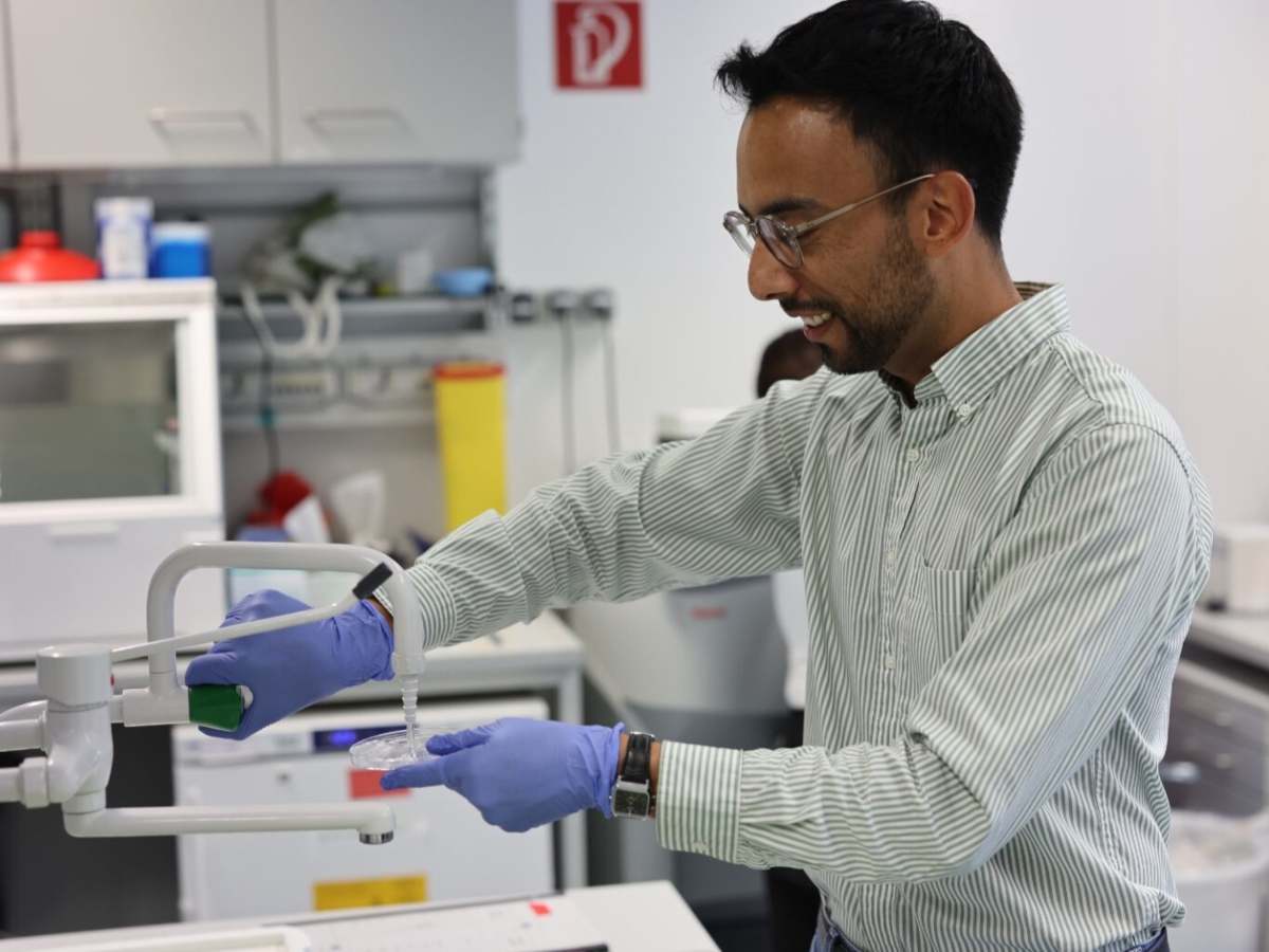 Osvaldo Antonio Miranda se convirtió en el primer centroamericano en graduarse del programa doctoral del Instituto de Ciencia y Tecnología de Austria (ISTA).