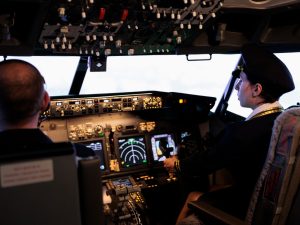 copiloto-avion-trabajo-el-salvador