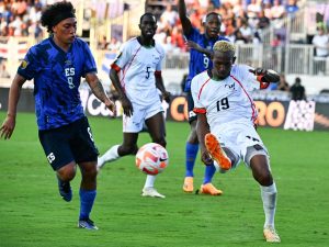 daniel herelle futbol el salvador martinica concacaf naciones 01