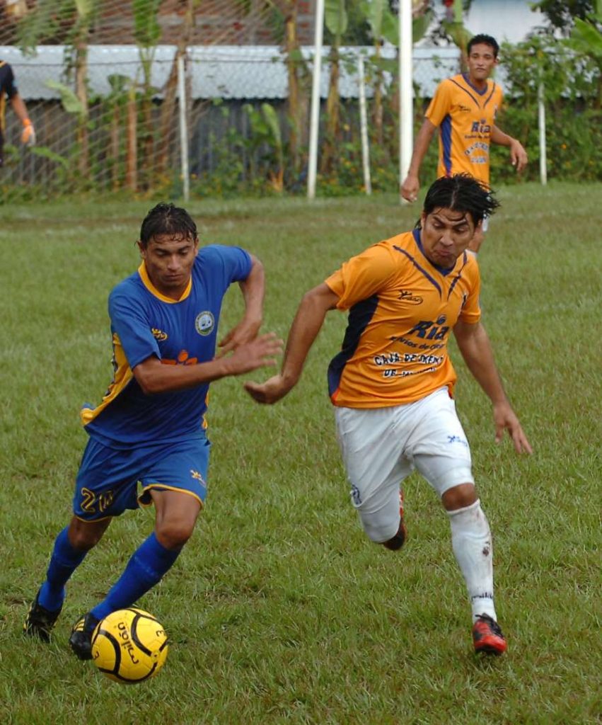 derlin romero futbolistas jugadores salvadoreños el salvador nacidos 15 septiembre dia independencia robbie ruud