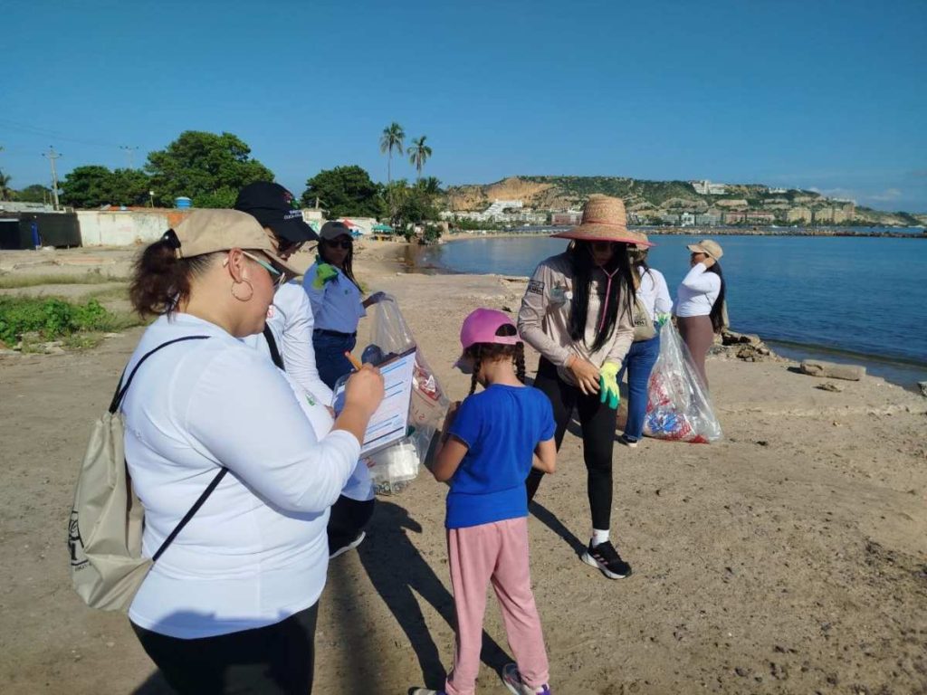 El Día Mundial de las Playas promueve acciones para reducir los residuos que llegan al mar.