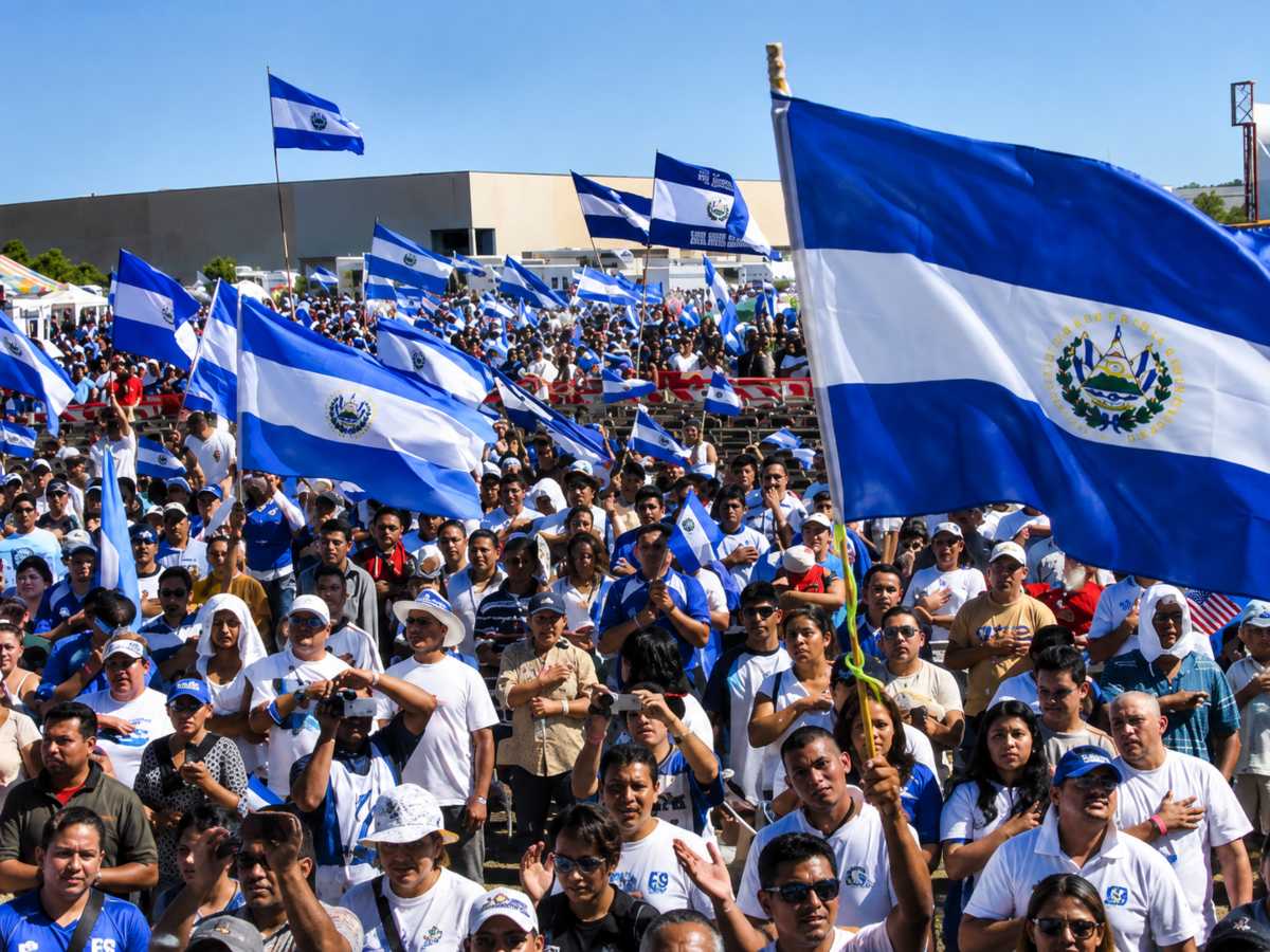 Los rubros donde trabajan miles de salvadoreños con TPS