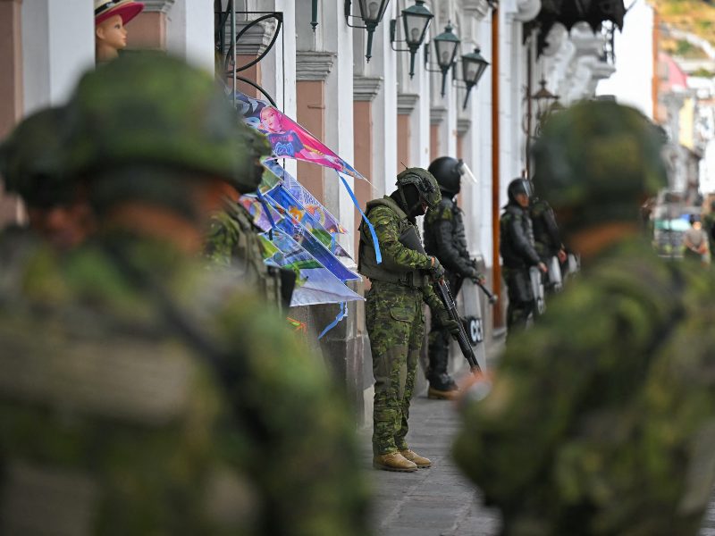 La medida permite a la Policía Nacional y a las Fuerzas Armadas realizar allanamientos cuando existan indicios de delito.