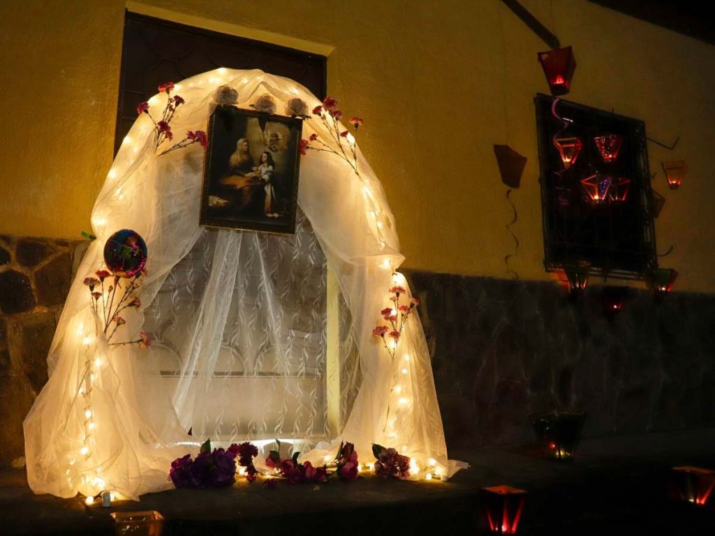 Apaneca se prepara para recibir a cientos de visitantes durante el Festival de los Farolitos, una de las tradiciones más esperadas de septiembre. Foto/ Cortesía