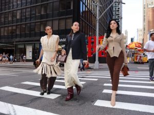 Hermanas Innova y Daysi Navarro llevan moda salvadoreña al New York Fashion Week