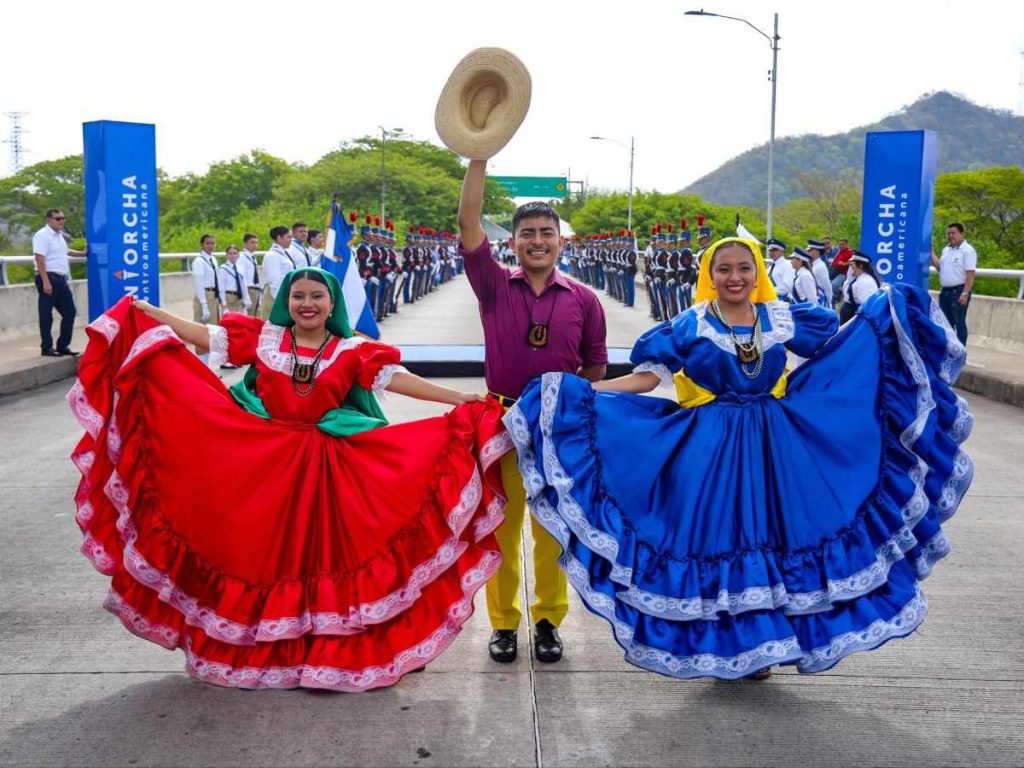 honduras-el-salvador-antorcha