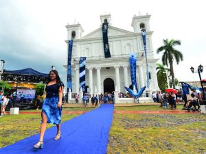 Suchitoto celebra el Día del Añil entre arte y tradición