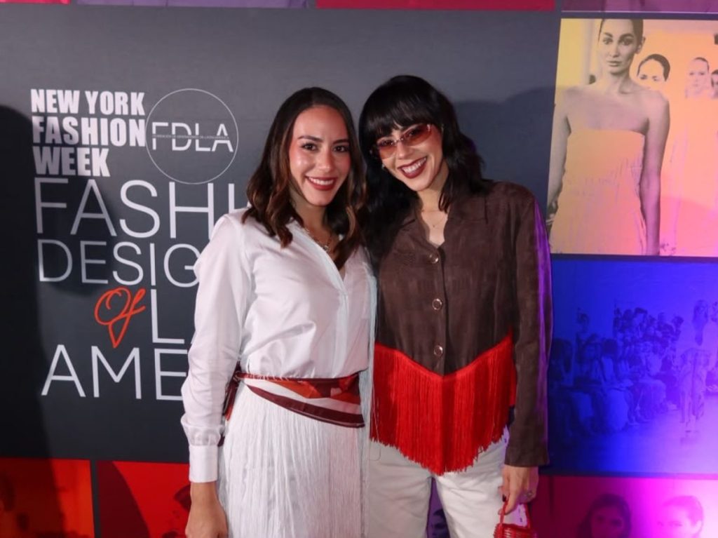 Paola y María Fernanda Cea, las Hermanas Innova, durante su paso por Fashion Designers of Latin America en Nueva York.