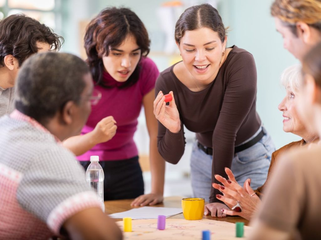 Compartir actividades cara a cara ayuda a practicar la comunicación, la escucha, la cooperación y la resolución de conflictos en la vida cotidiana.