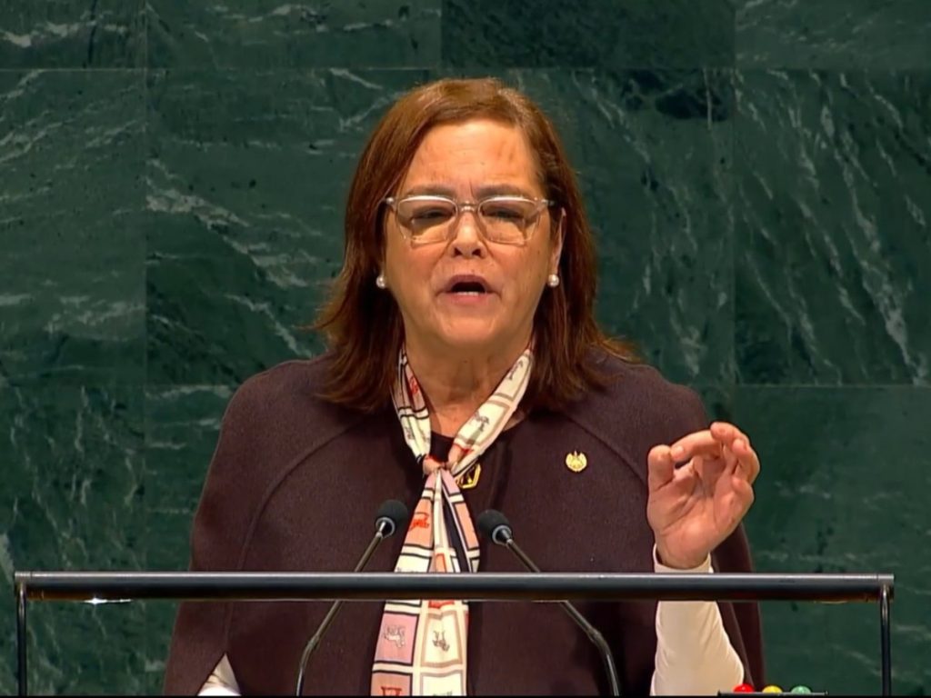 Alexandra Hill presentó ante la Asamblea General de Naciones Unidas la posición de El Salvador sobre soberanía y cooperación internacional.